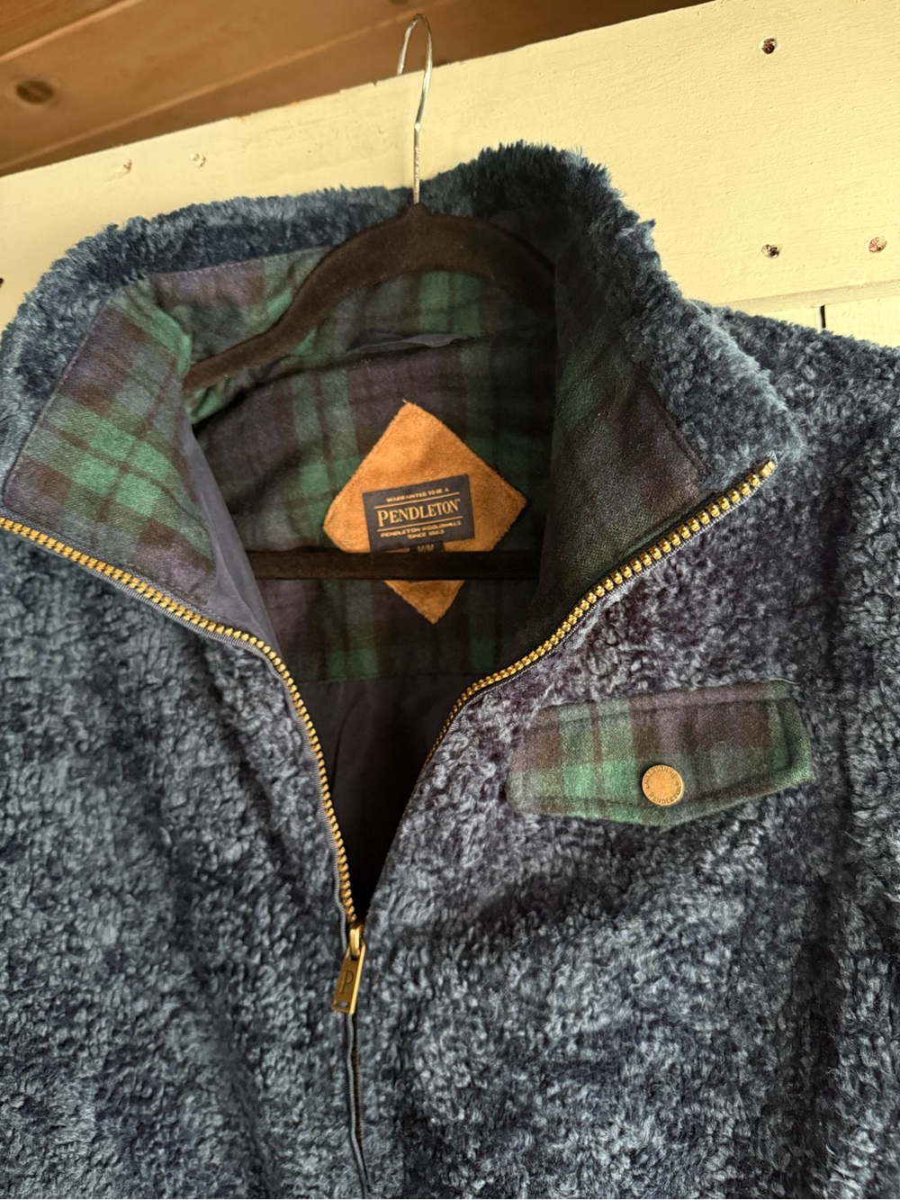 Pendleton fuzzy jacket - Picture 2 of 6